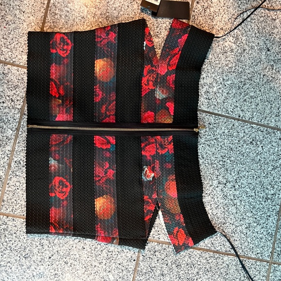 NTW Guess Bandage Top - Picture 2 of 5